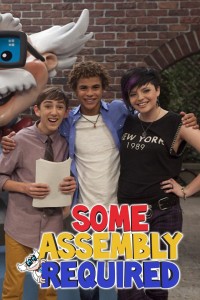 Xem phim Công ty đồ chơi (Phần 2) - Some Assembly Required (Season 2) (2015)